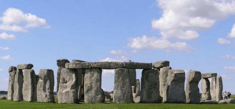 A Light Brush-Up On The Historical Significance of Stonehenge Monument
